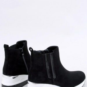 Botki na koturnie STOCK BLACK Inello