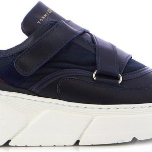 TOMMY HILFIGER CHUNKY SOLE SNEAKER WITH STRAPS
